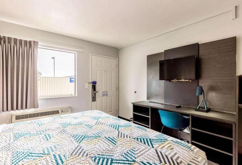 غرفة قياسية سرير كينج لذوى الإحتياجات الخاصة, Motel 6carlsbad, Ca  East Near Legoland