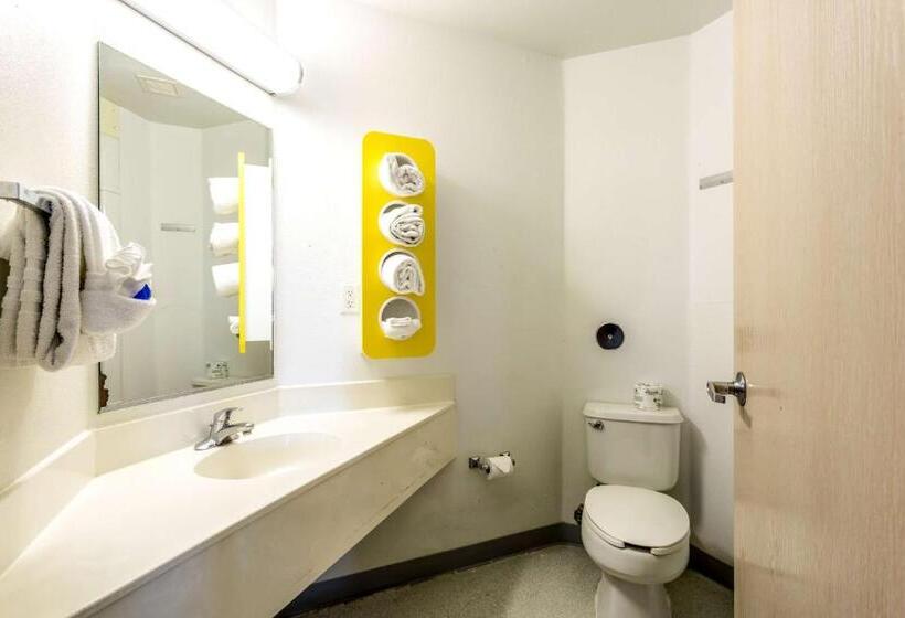 غرفة قياسية رباعية, Motel 6 Roswell, Nm