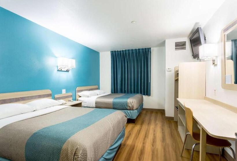 غرفة قياسية رباعية, Motel 6 Roswell, Nm