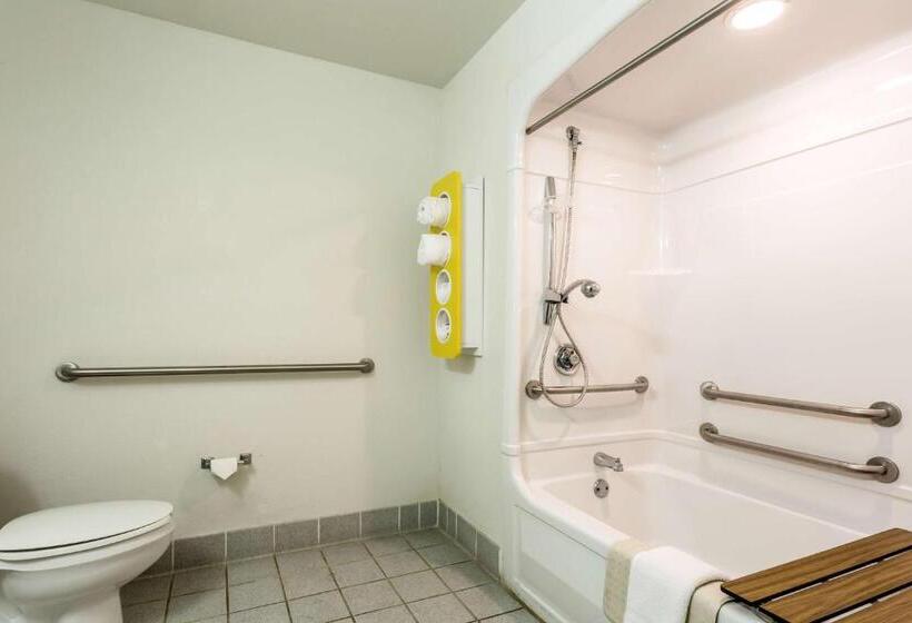 غرفة قياسية لذوى الاحتياجات الخاصة, Motel 6 Roswell, Nm