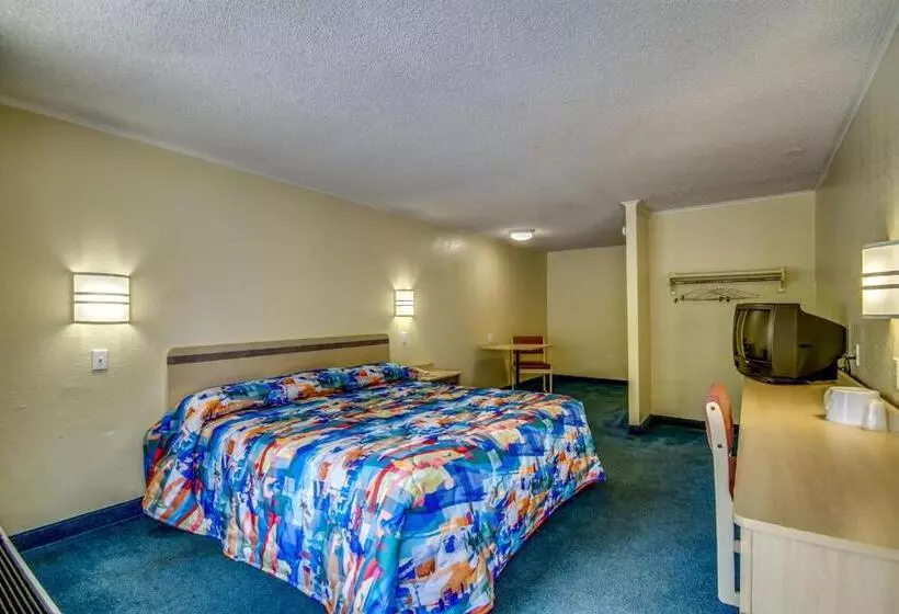 身障者適用キングサイズベッドルーム, Motel 6 Saint Joseph, Mo