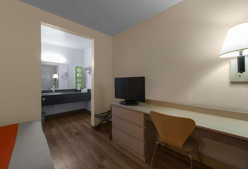 Номер Стандарт Кровать Кинг Адаптированный для Инвалидов, Motel 6 Saint Joseph, Mo