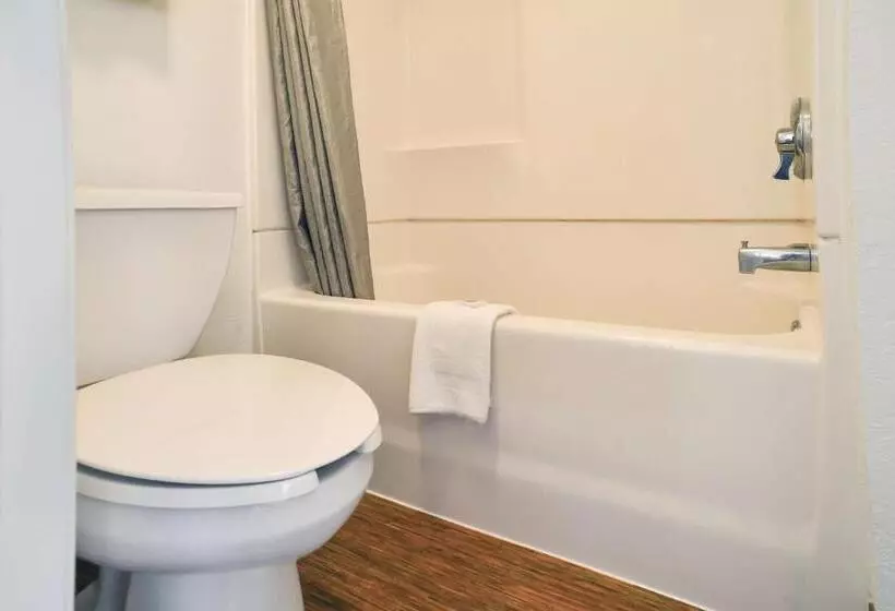 デラックスルーム, Motel 6 Saint Joseph, Mo