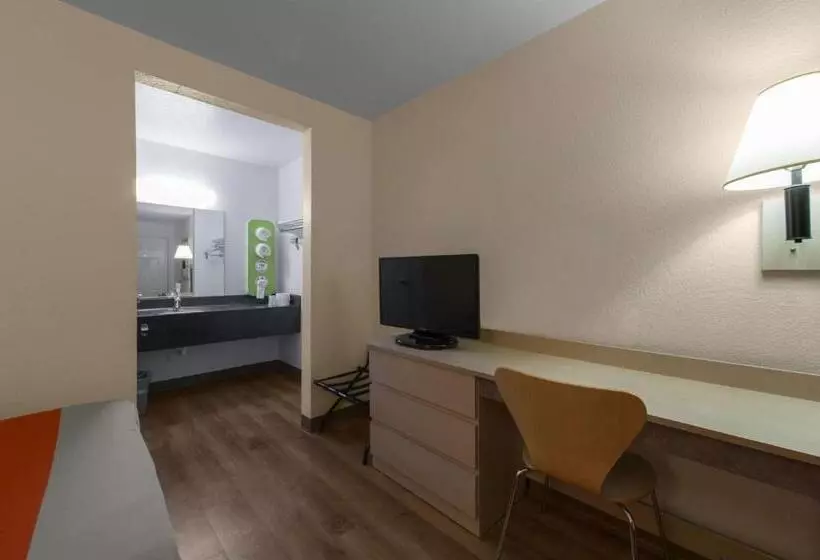 身障者適用スタンダードルーム, Motel 6 Saint Joseph, Mo
