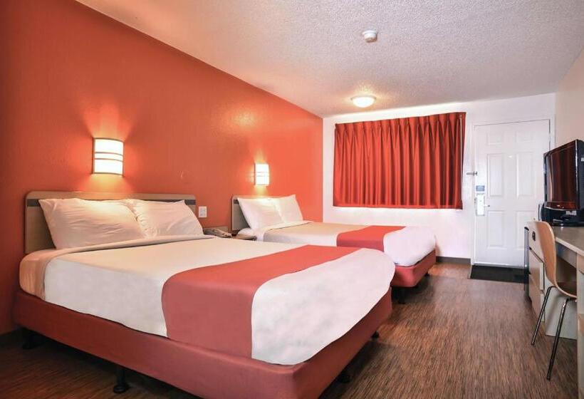 Номер Стандарт, Motel 6 Saint Joseph, Mo