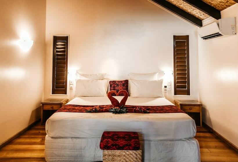 بانگلوی استاندارد, Tamanu Beach