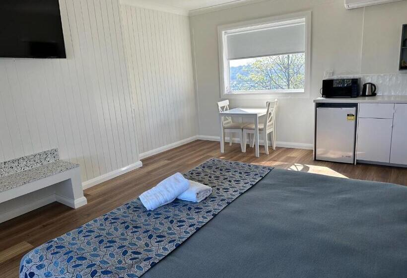 חדר דחוקס עם מיטת קינג, Surf Beach Motel Newcastle