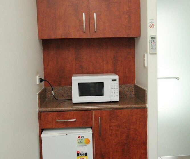 标准间, Ayr Traveller S Motel