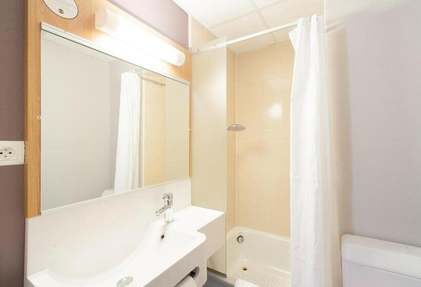 Номер Стандарт Трехместный, B&b Hotel Cholet Sud