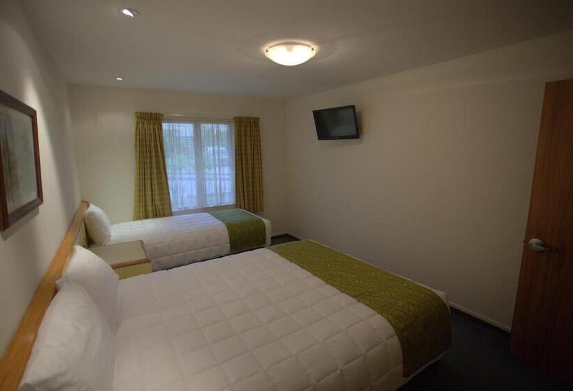 آپارتمان 1 خوابه, Birchwood Manor