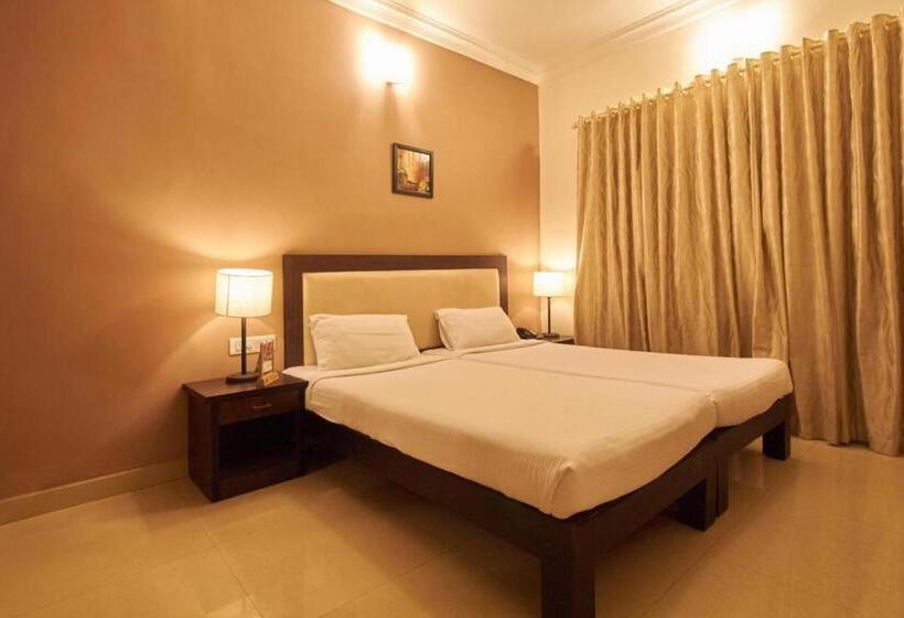 Quarto Familiar, Fort Abode