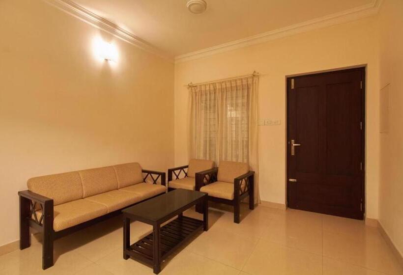 Quarto Familiar, Fort Abode