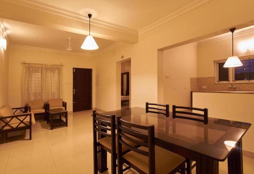 Quarto Familiar, Fort Abode