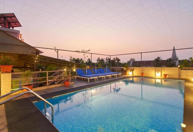 Quarto Familiar, Fort Abode