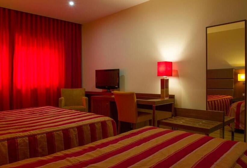 חדר סטנדרט לארבעה, Aguiar Da Pena