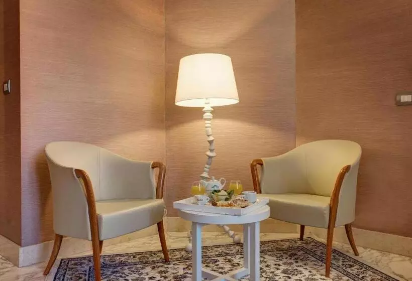 Suite Junior, Dharma Luxury