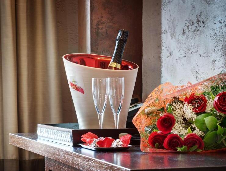 Suite Reale, Dharma Luxury