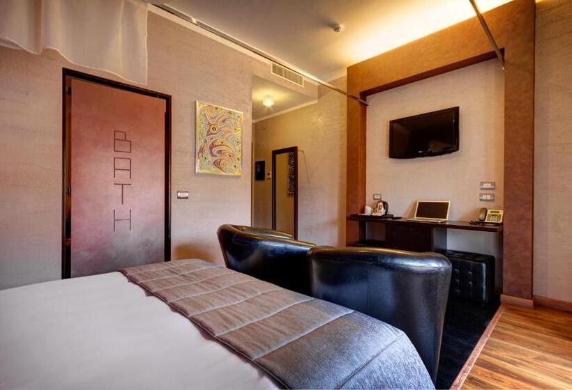 Camera Comfort, Dharma Luxury