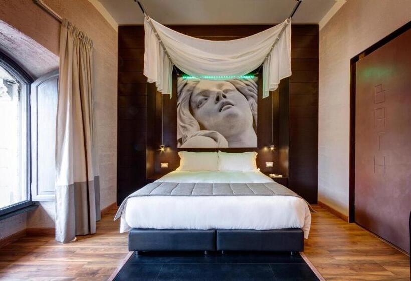 Camera Comfort, Dharma Luxury