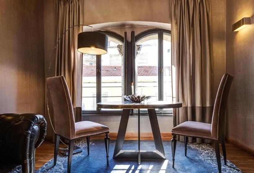 Suite Reale, Dharma Luxury