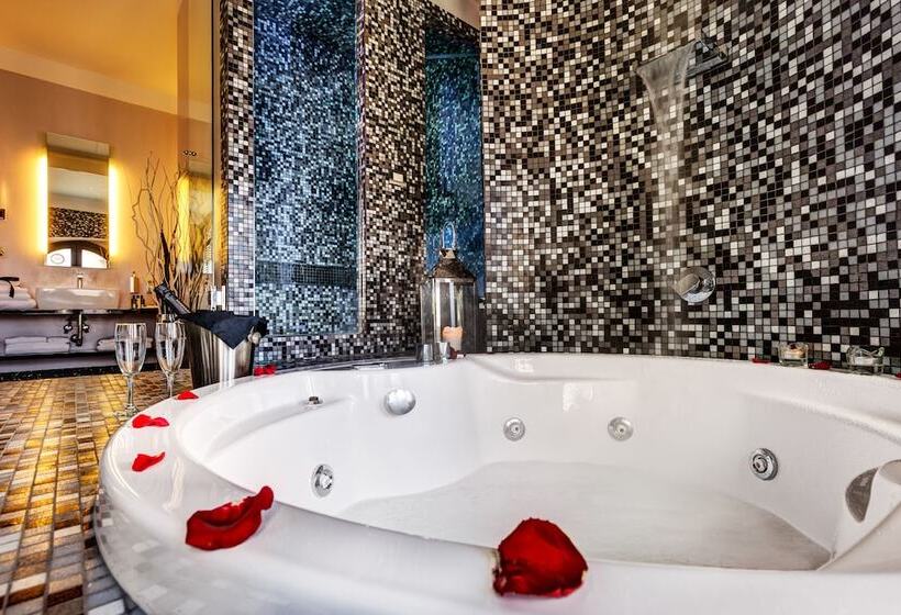 Suite con Idromassaggio, Dharma Luxury
