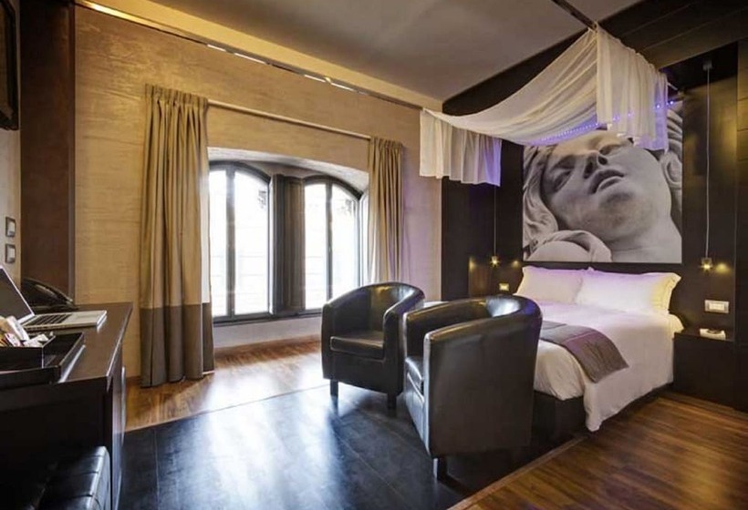 Camera Comfort, Dharma Luxury