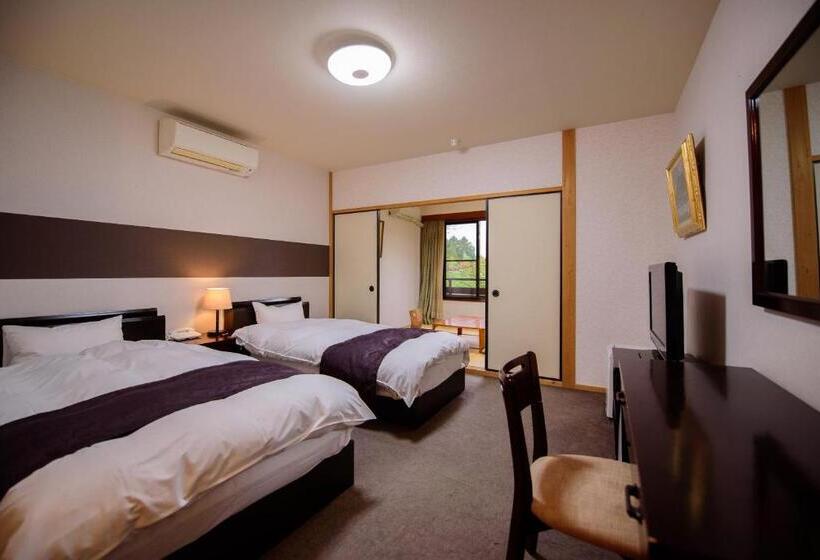 חדר לארבעה סטנדרטי עם נוף לגינה, 료칸 여명 旅館 黎明 Ryokan Reimei