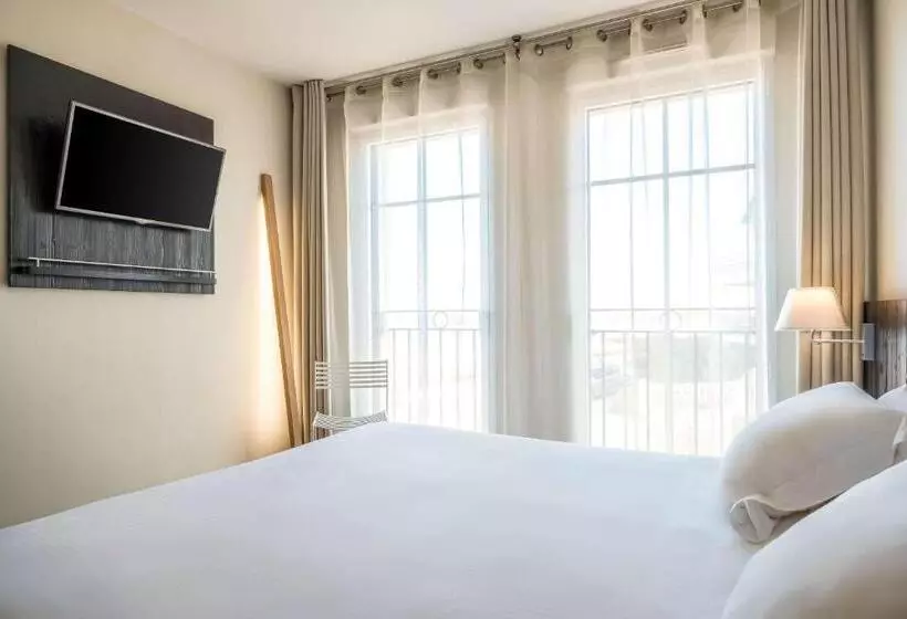 キングサイズベッドのスーペリアルーム, Les Flots   Hôtel Et Restaurant Face à L Océan   Châtelaillon Plage