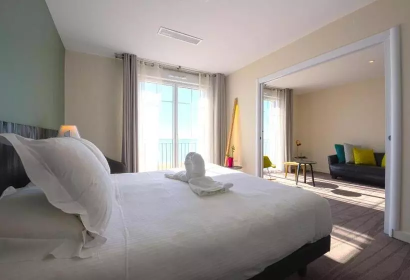 キングサイズベッドのスイートルーム, Les Flots   Hôtel Et Restaurant Face à L Océan   Châtelaillon Plage