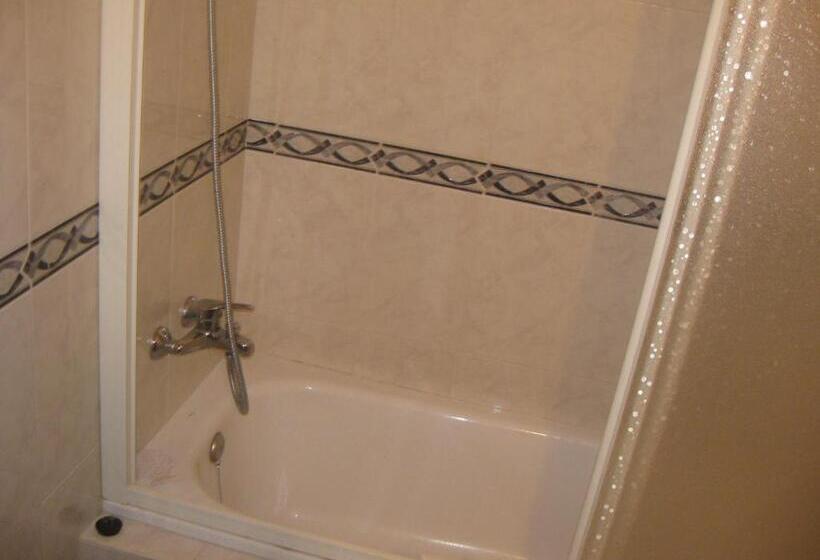 스탠다드 룸, Minho Belo