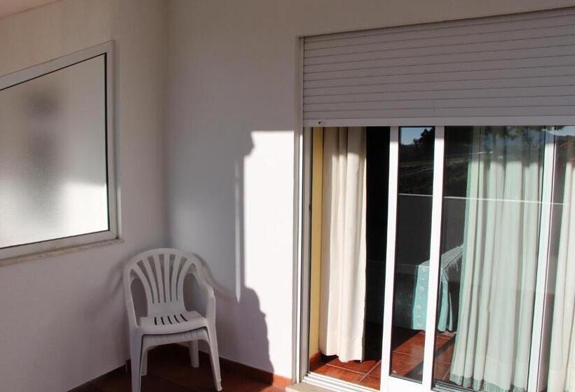 스탠다드 룸, Minho Belo