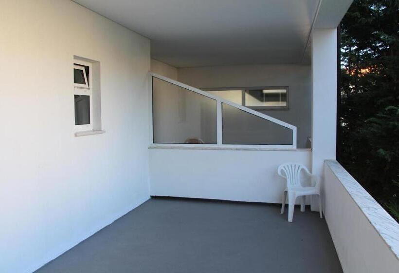 스탠다드 룸, Minho Belo