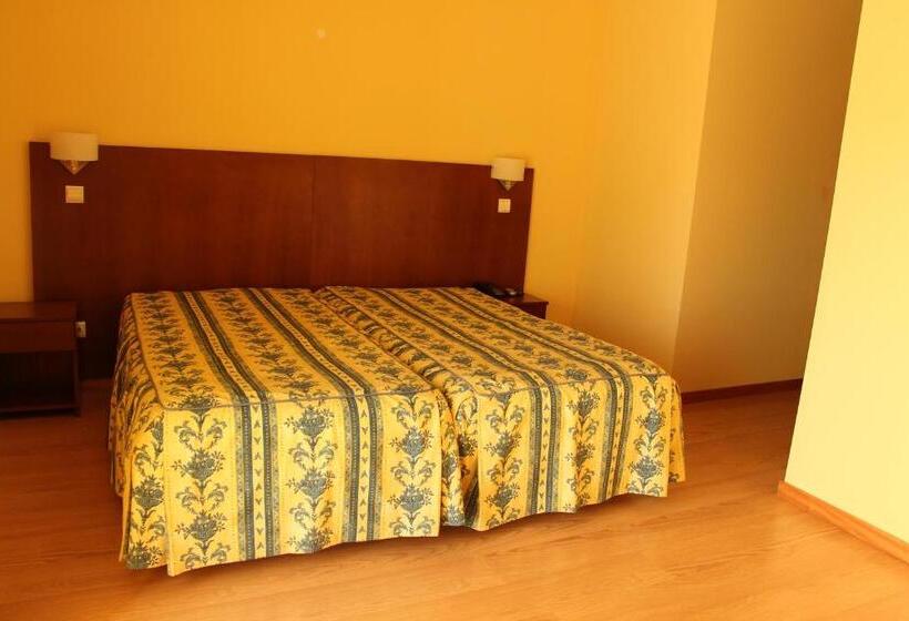 스탠다드 룸, Minho Belo