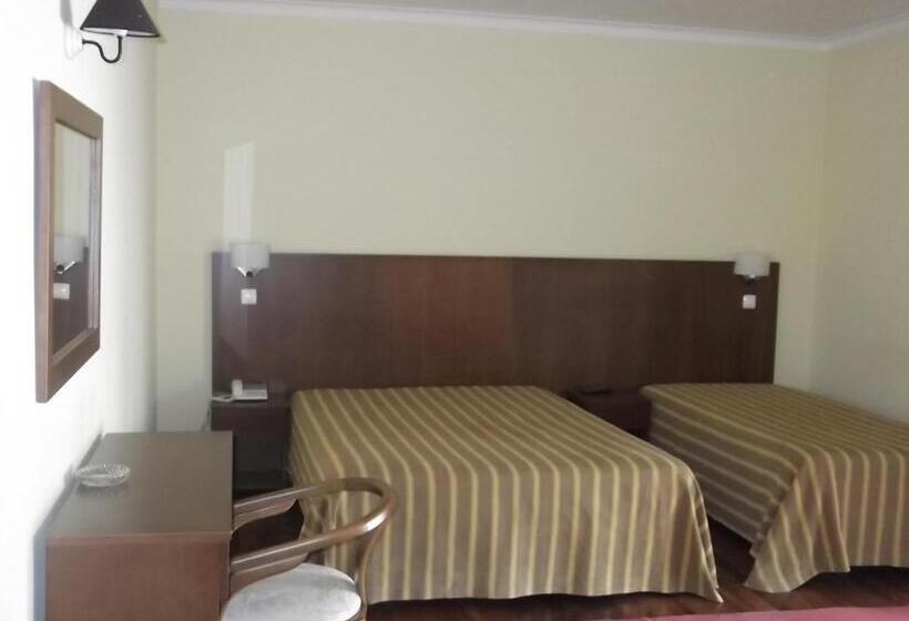 패밀리 룸, Minho Belo