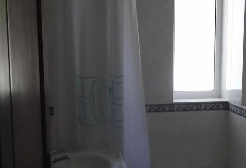 스탠다드 룸, Minho Belo