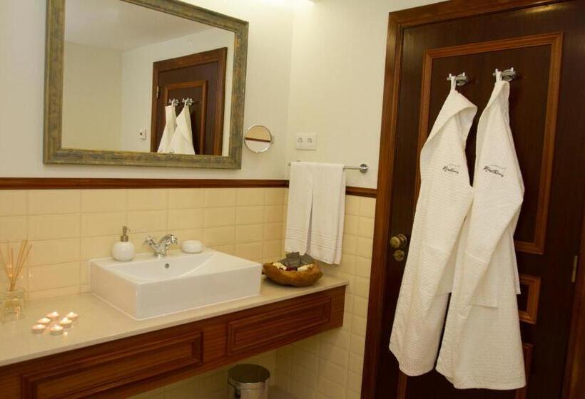 带阳台可观花园景的标准间, Rinoterra Minho