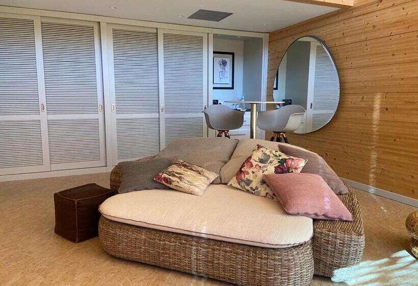 豪华洋房, Rinoterra Minho