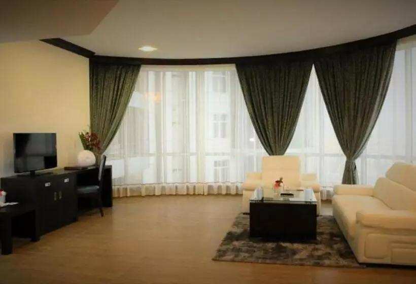 سوییت اجرایی, Royal Phoenicia