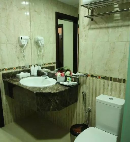 سوئیت دلوکس 2 خوابه, Royal Phoenicia