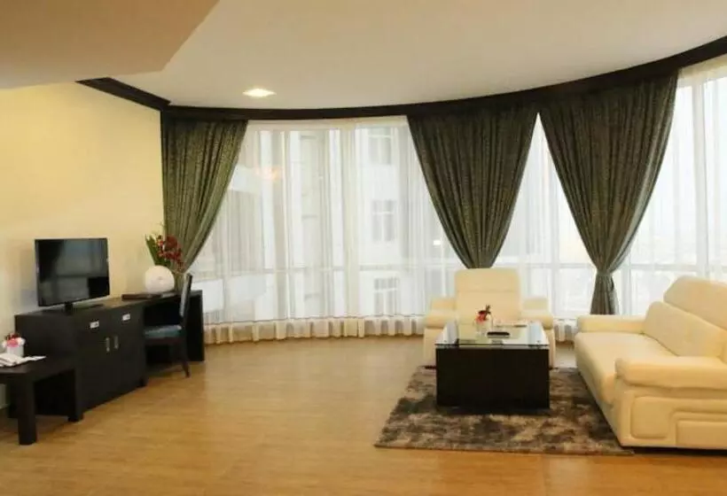 2 Bedroom Deluxe Suite