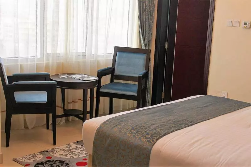 سوییت جونیور, Royal Phoenicia
