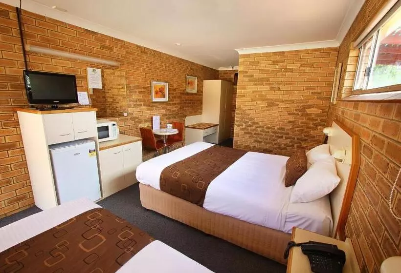 ファミリールーム, Garden City Motor Inn