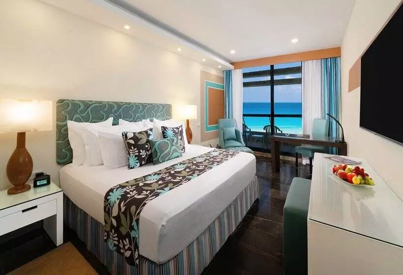 オーシャンビュースタンダードルーム, The Pyramid Cancun