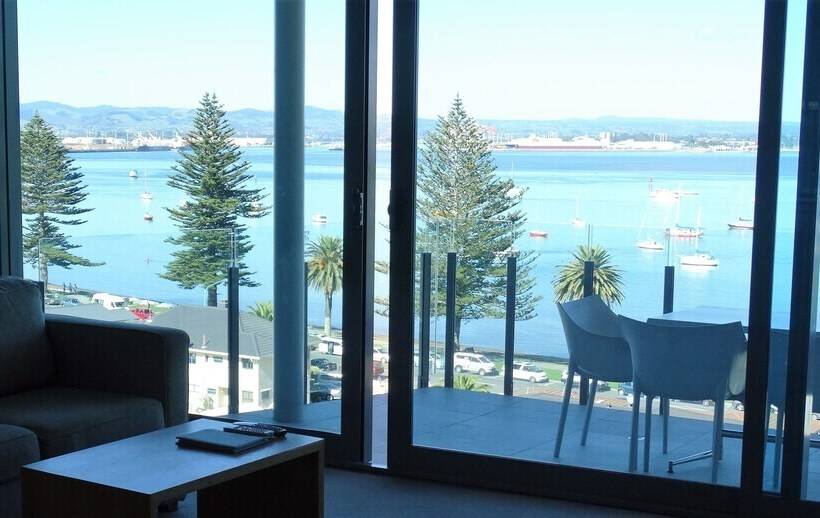 침실 3개 아파트, The Pacific Apartments