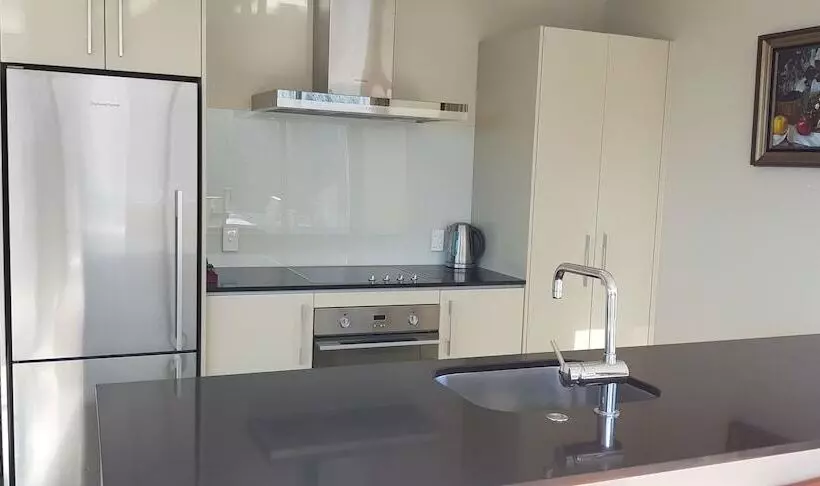 ２ベッドルームアパートメント, The Pacific Apartments