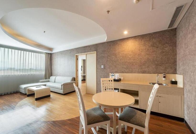 סוויטה, Aston Cirebon Hotel And Convention Center