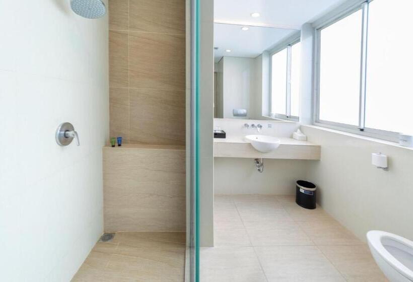 غرفة ديلوكس, Aston Cirebon Hotel And Convention Center