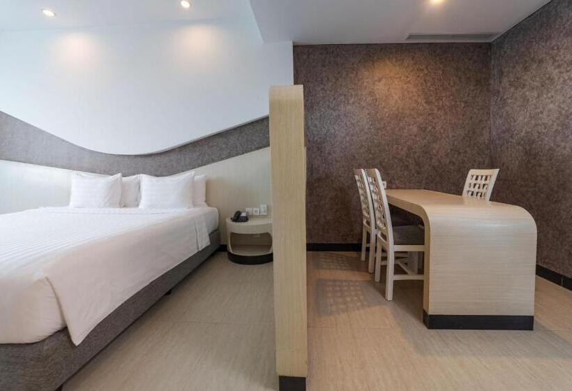 غرفة ديلوكس, Aston Cirebon Hotel And Convention Center