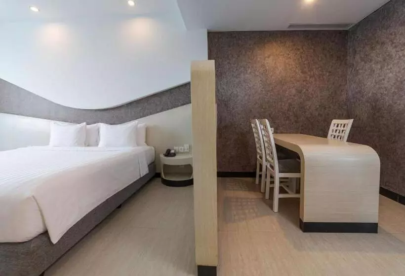 デラックスルーム, Aston Cirebon Hotel And Convention Center