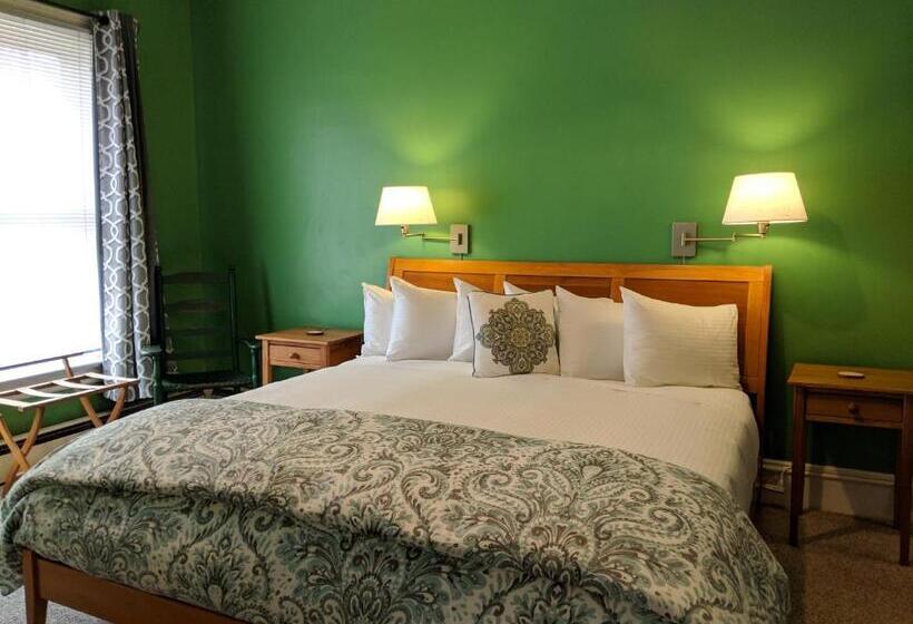 غرفة قياسية سرير كينج, Heart Of The Village Inn